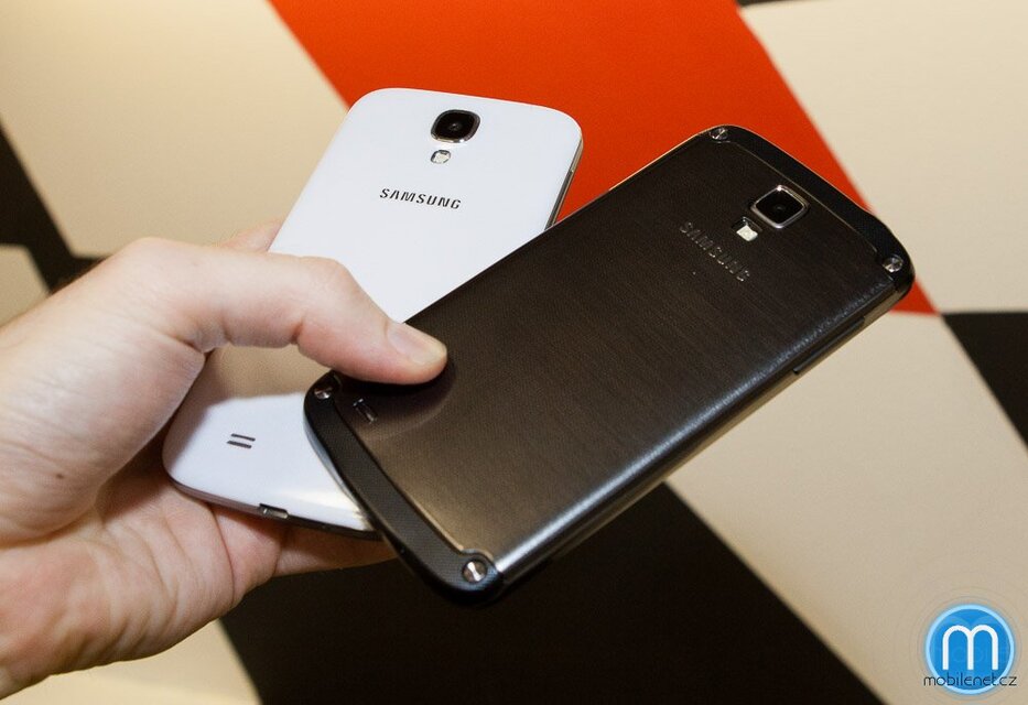 Samsung Galaxy S4 Active vs. Galaxy S4