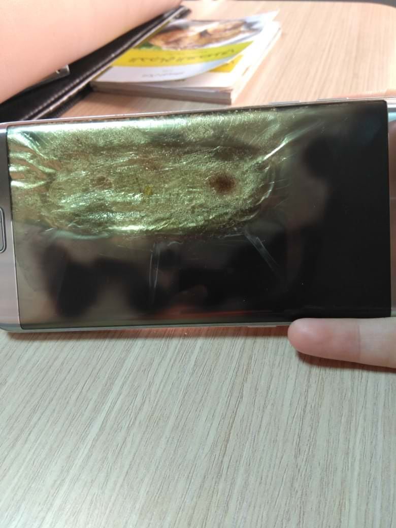 Samsung Galaxy S7 edge ohořelý