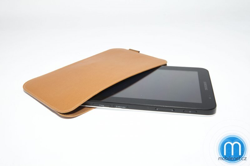 Samsung Galaxy Tab v hnědém pouzdru
