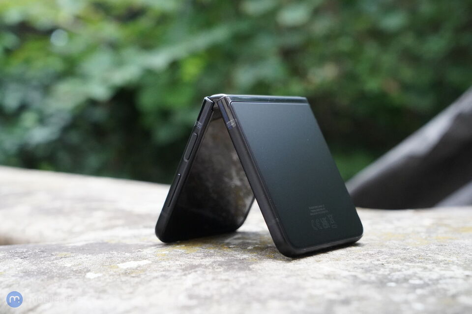 Samsung Galaxy Z Flip3