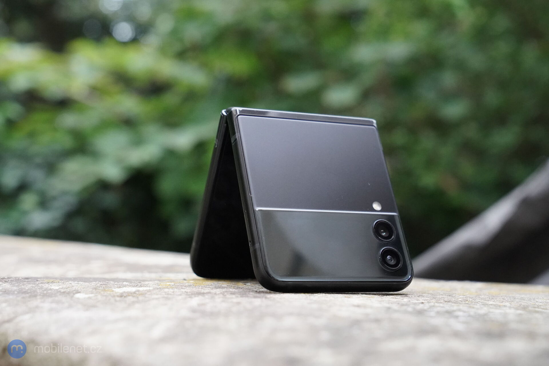 Samsung Galaxy Z Flip3