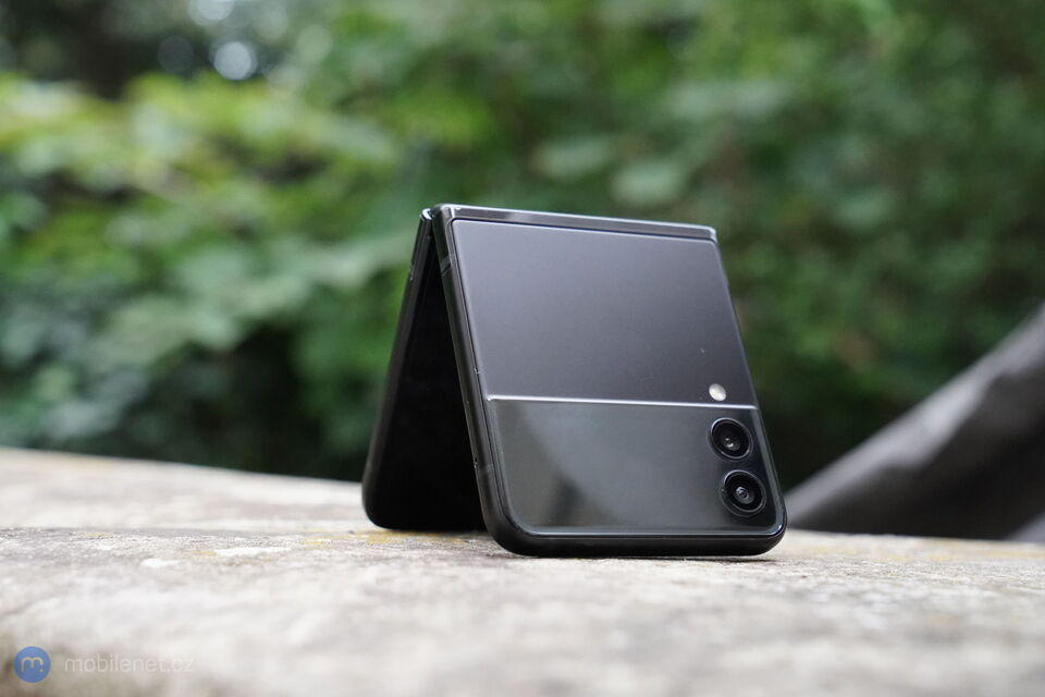 Samsung Galaxy Z Flip3