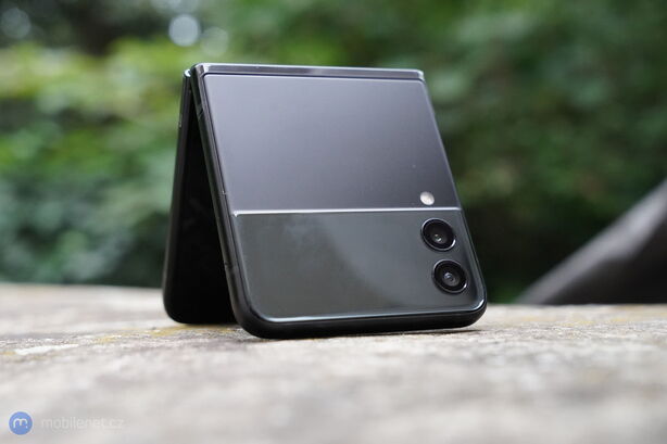 Samsung Galaxy Z Flip3