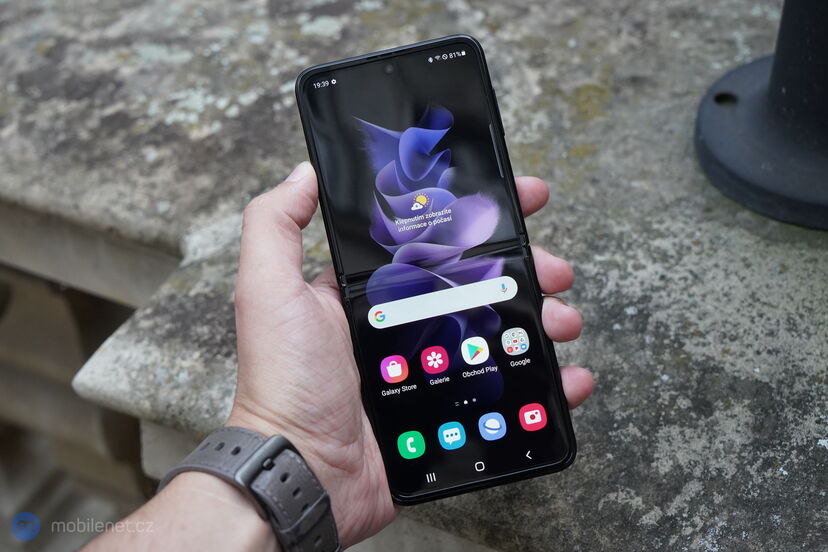 Samsung Galaxy Z Flip3