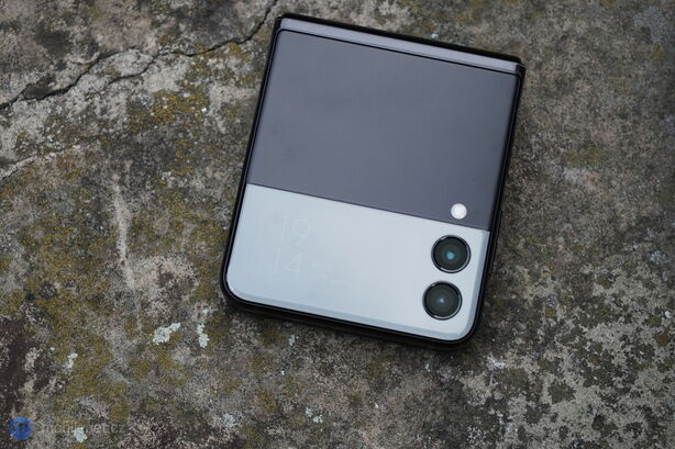 Samsung Galaxy Z Flip3