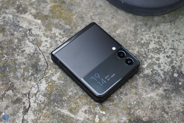 Samsung Galaxy Z Flip3
