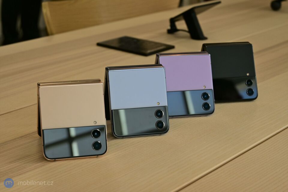 Samsung Galaxy Z Flip4