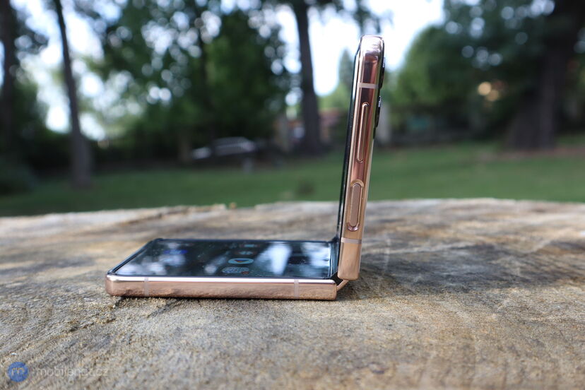 Samsung Galaxy Z Flip4