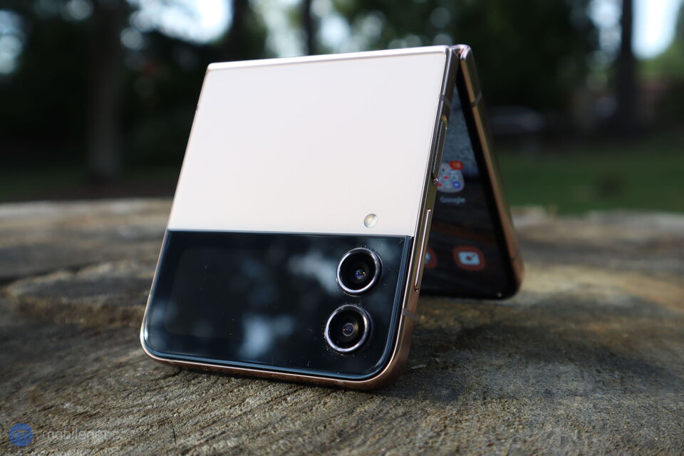 Samsung Galaxy Z Flip4