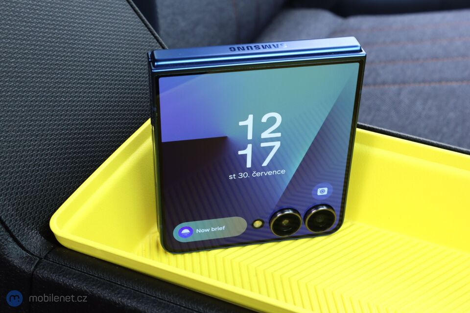 Samsung Galaxy Z Flip7