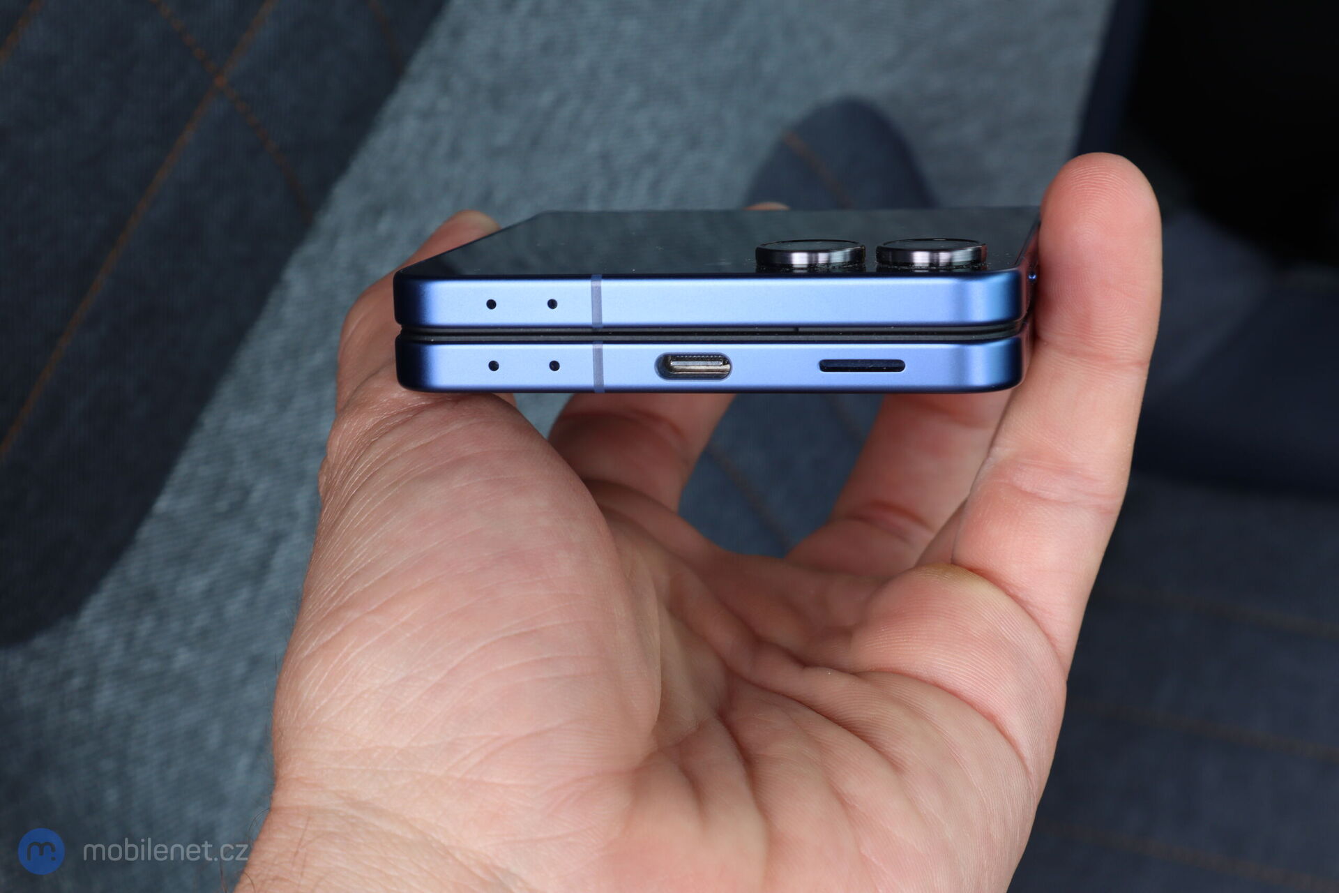 Samsung Galaxy Z Flip7