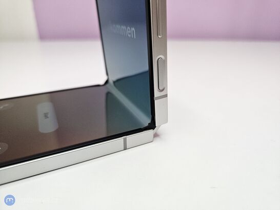 Samsung Galaxy Z Flip7 FE