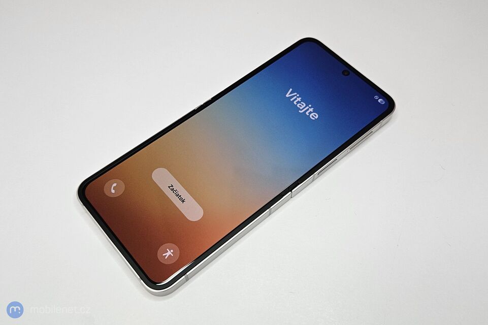 Samsung Galaxy Z Flip7 FE