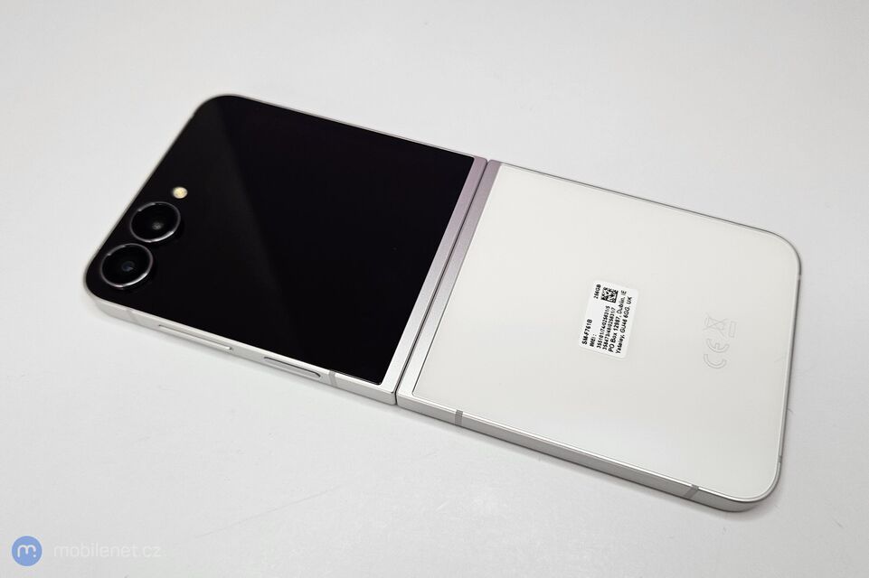 Samsung Galaxy Z Flip7 FE