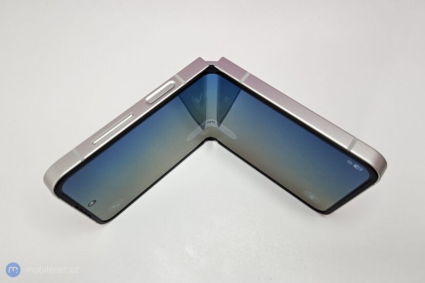 Samsung Galaxy Z Flip7 FE