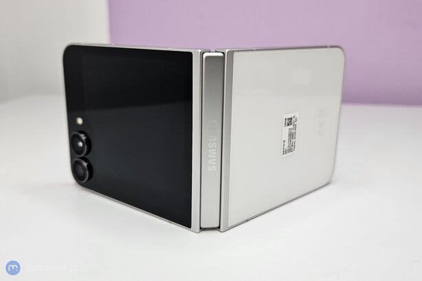 Samsung Galaxy Z Flip7 FE