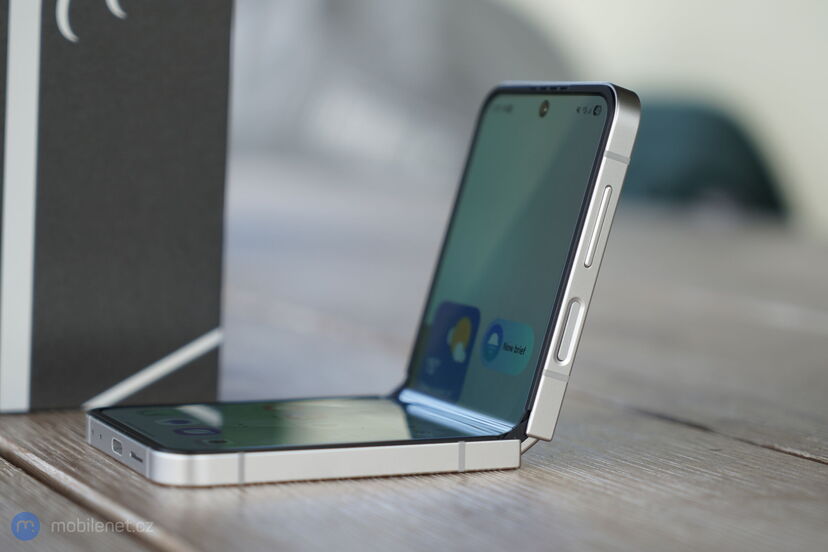 Samsung Galaxy Z Flip7 FE