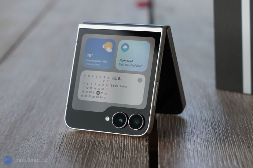 Samsung Galaxy Z Flip7 FE