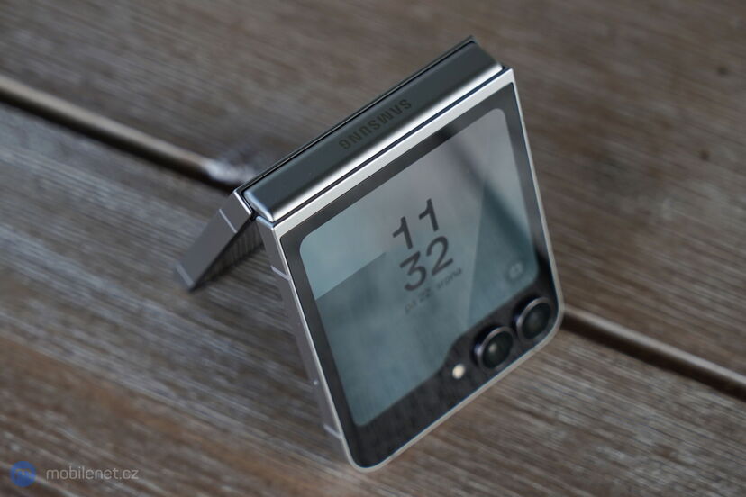 Samsung Galaxy Z Flip7 FE