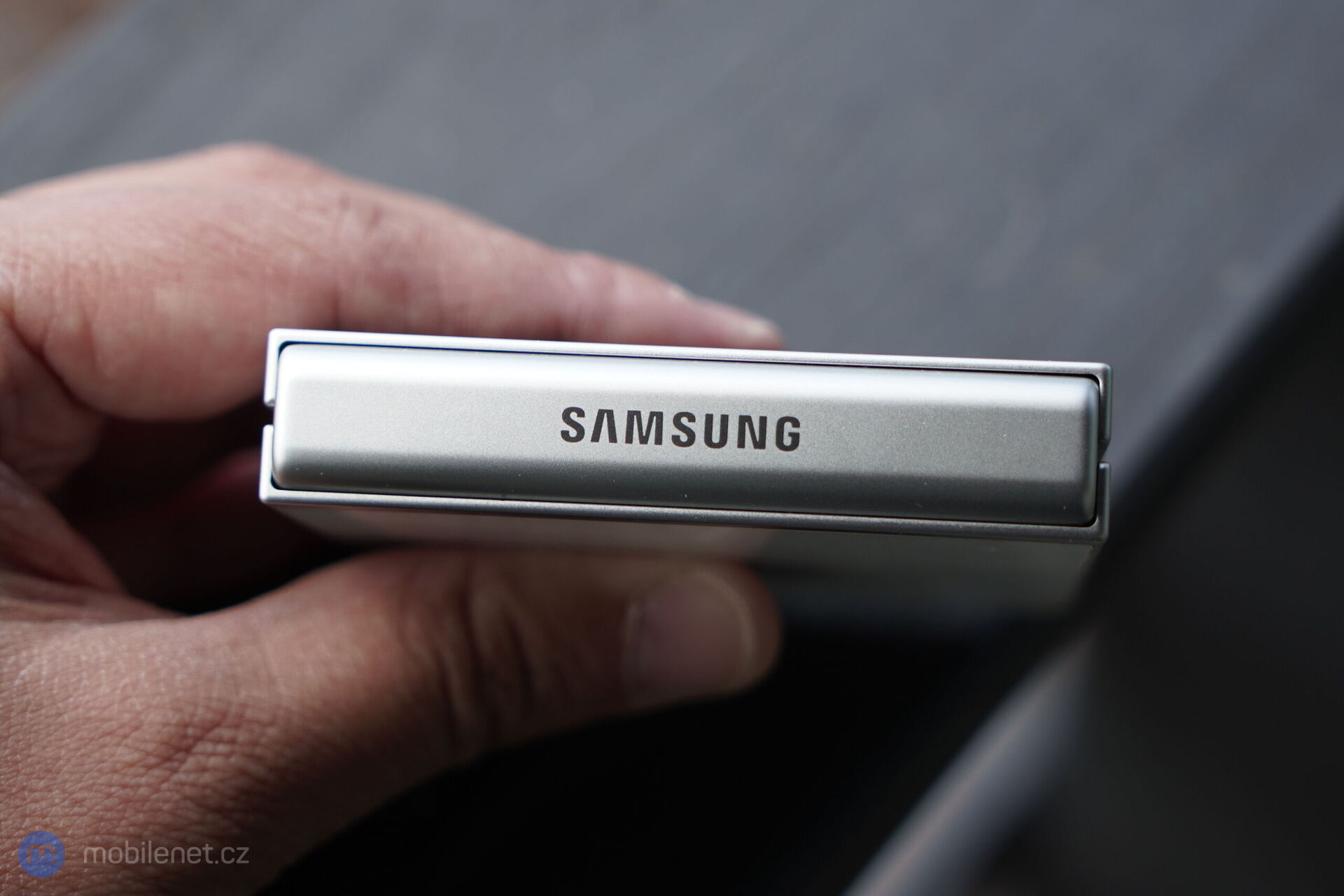 Samsung Galaxy Z Flip7 FE