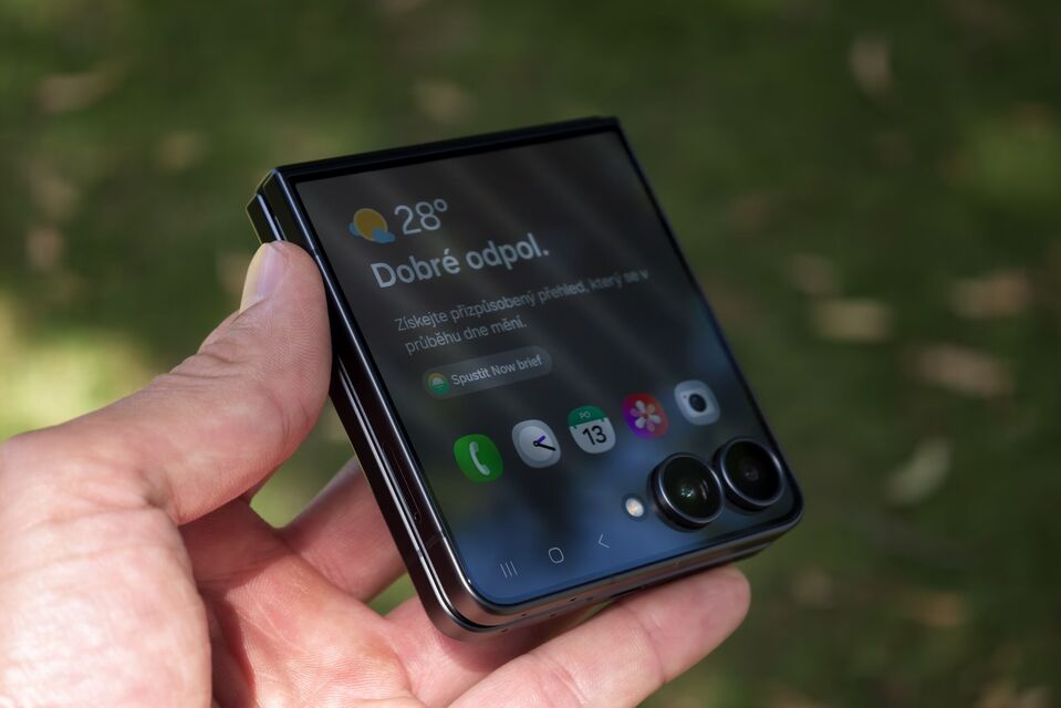 Samsung Galaxy Z Flip8