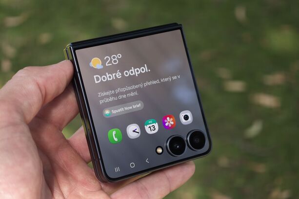 Samsung Galaxy Z Flip8