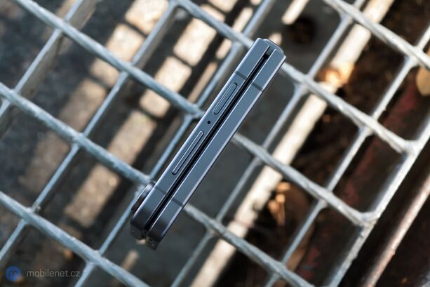 Samsung Galaxy Z Flip8