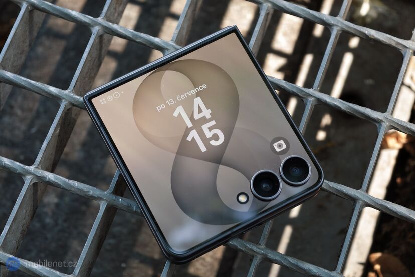 Samsung Galaxy Z Flip8