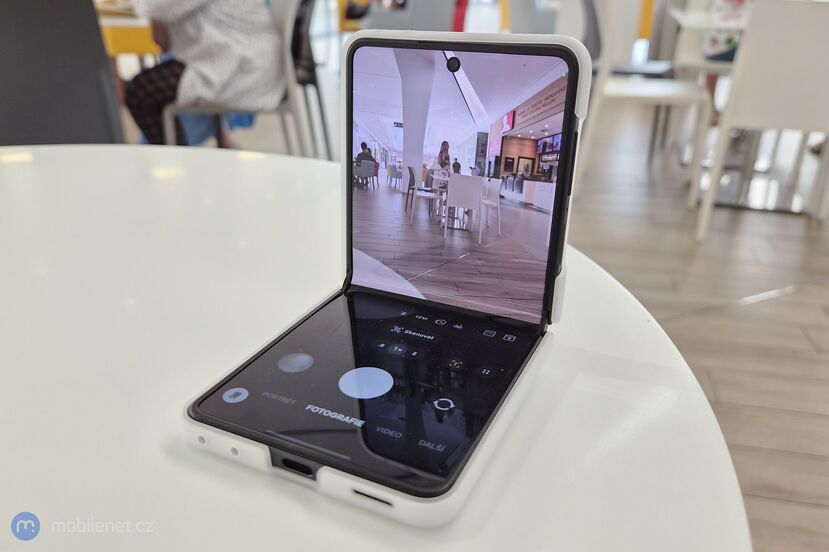 Samsung Galaxy Z Flip8