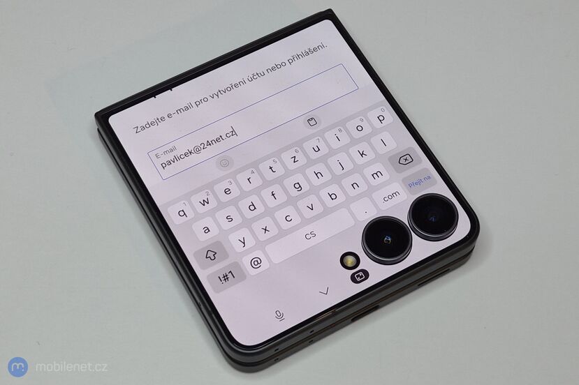 Samsung Galaxy Z Flip8