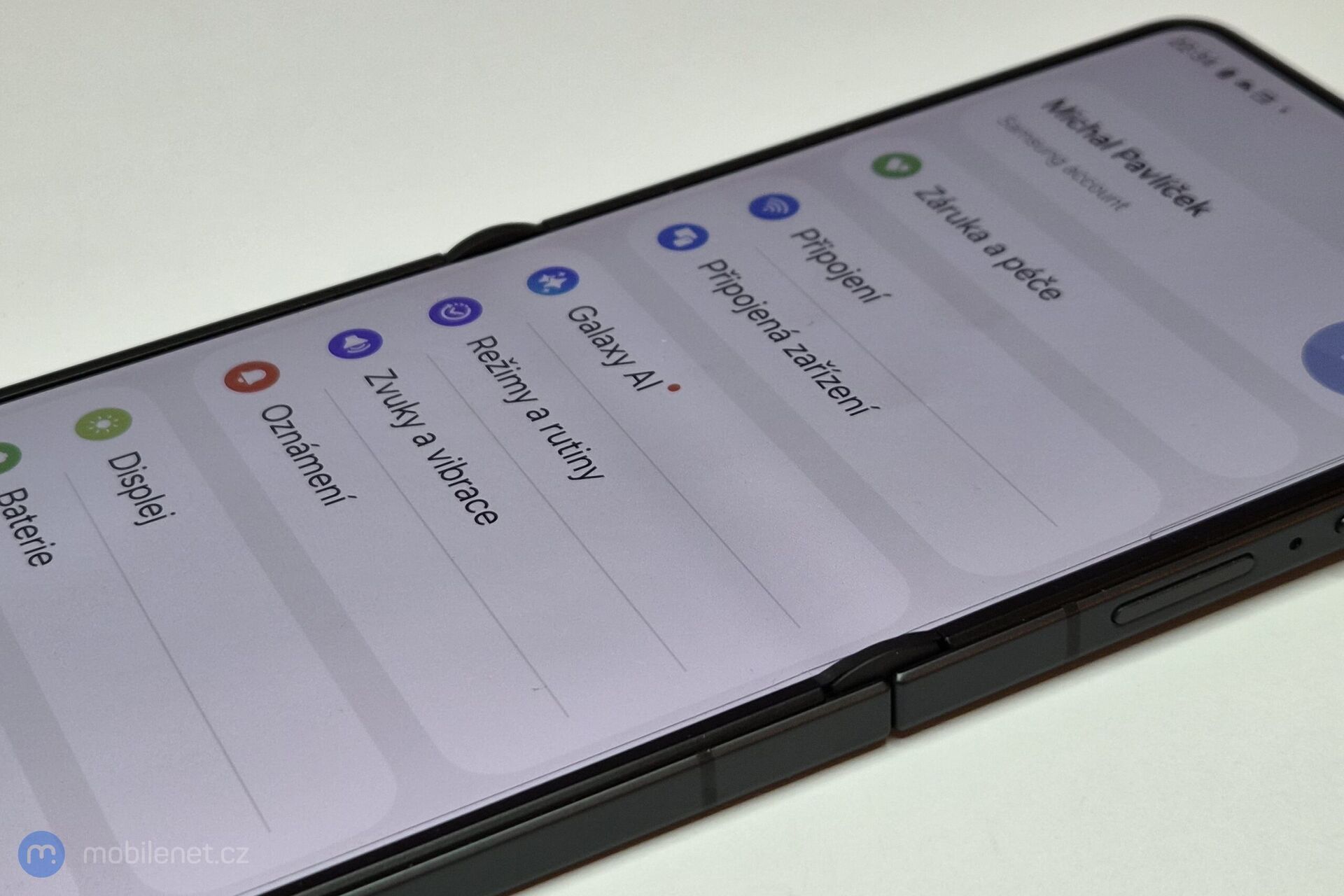 Samsung Galaxy Z Flip8