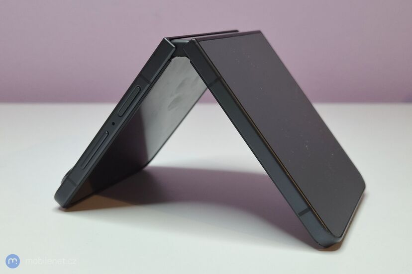 Samsung Galaxy Z Flip8
