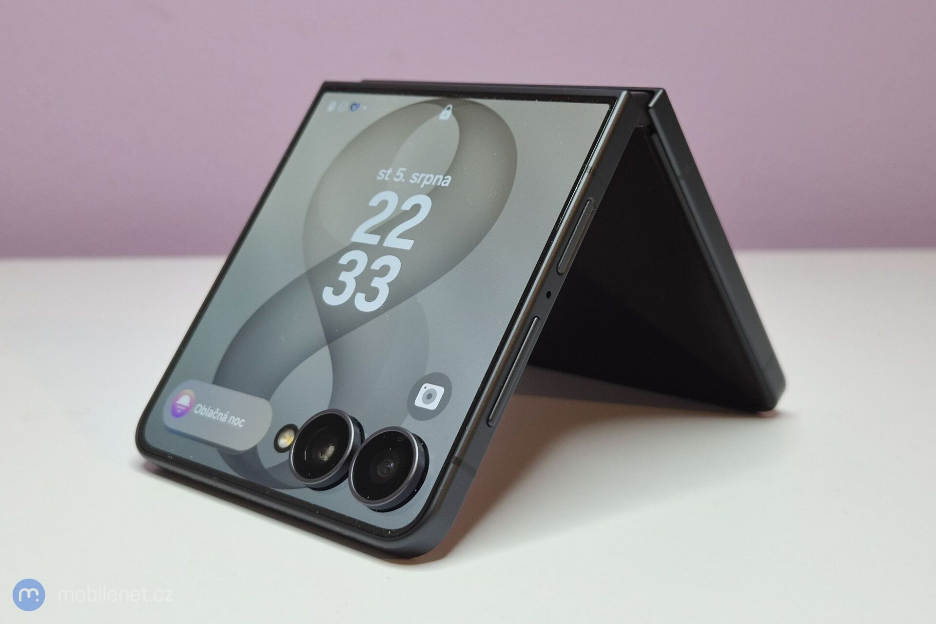 Samsung Galaxy Z Flip8