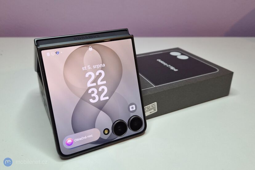 Samsung Galaxy Z Flip8
