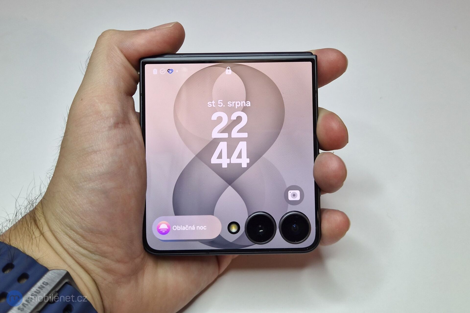 Samsung Galaxy Z Flip8