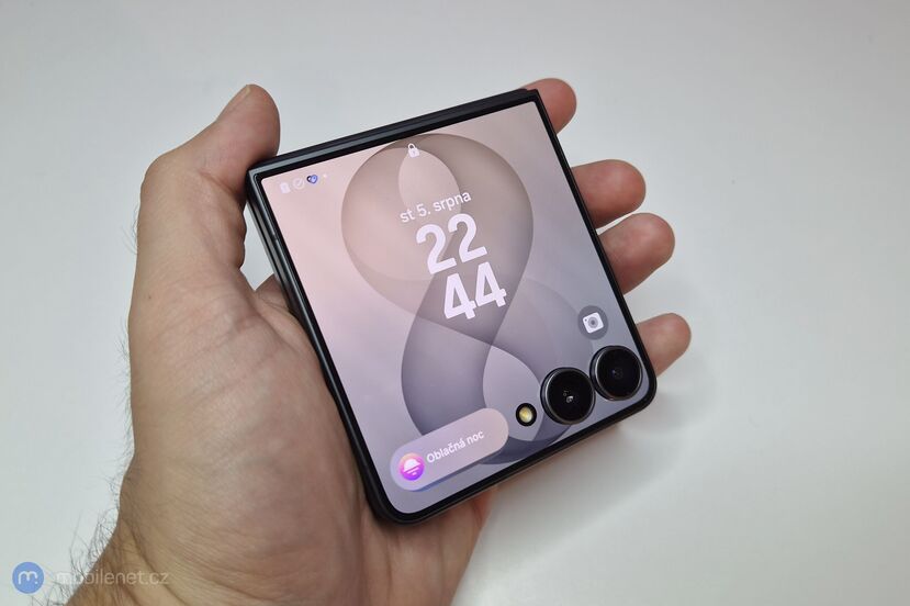 Samsung Galaxy Z Flip8
