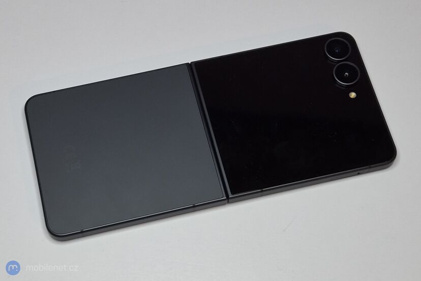 Samsung Galaxy Z Flip8