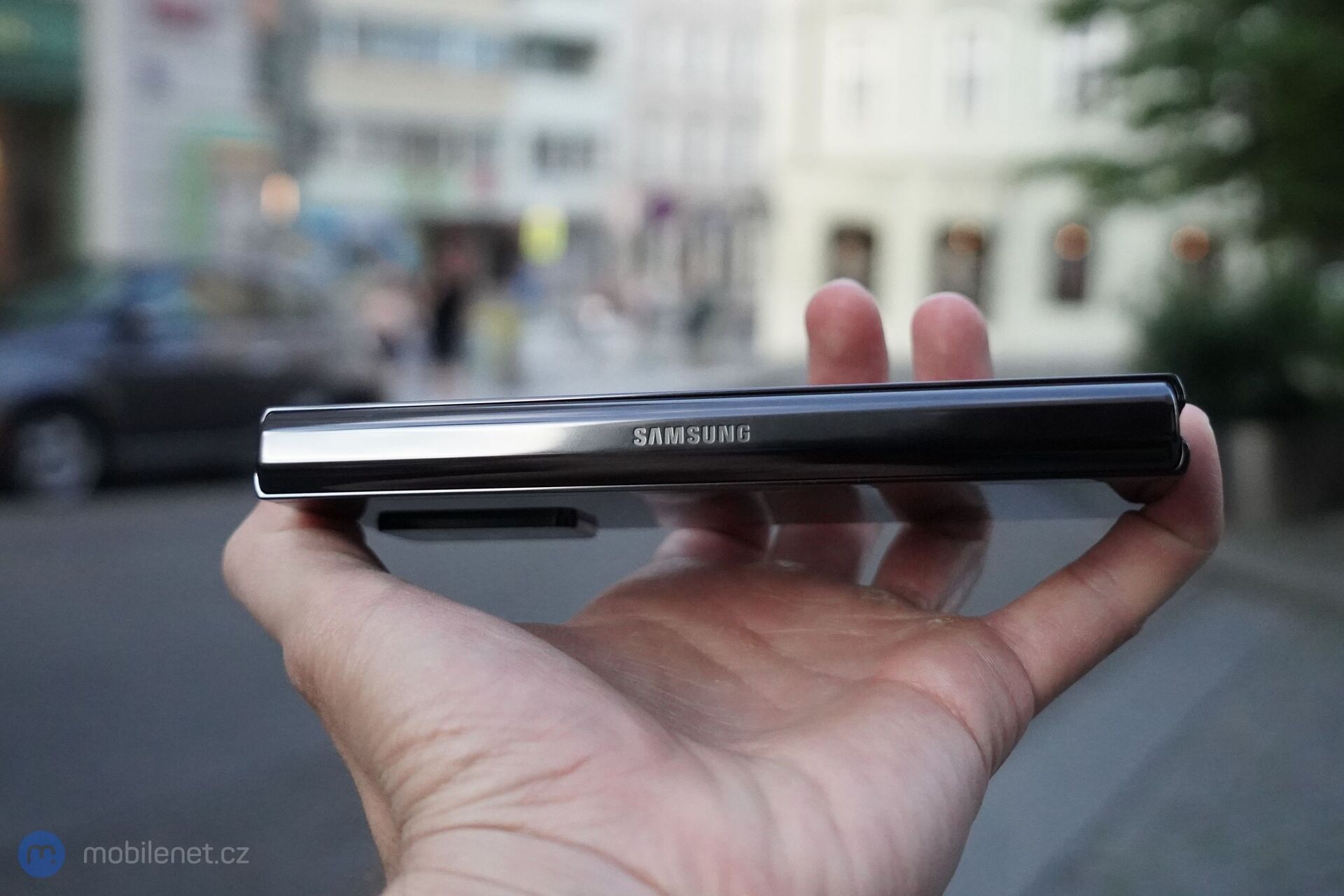 Samsung Galaxy Z Fold2