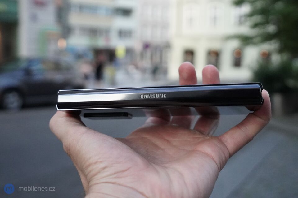 Samsung Galaxy Z Fold2