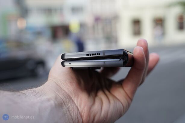 Samsung Galaxy Z Fold2