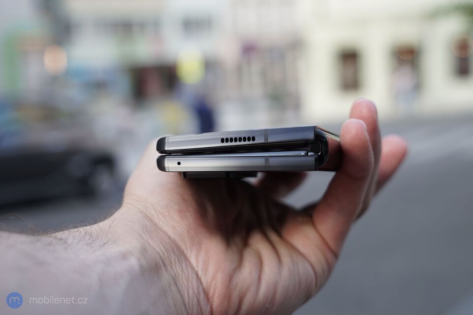 Samsung Galaxy Z Fold2