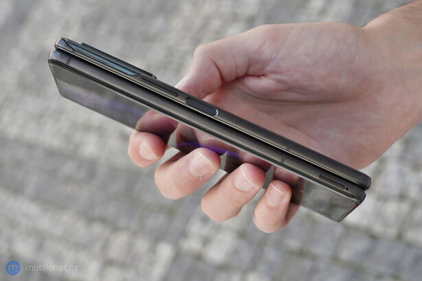 Samsung Galaxy Z Fold2