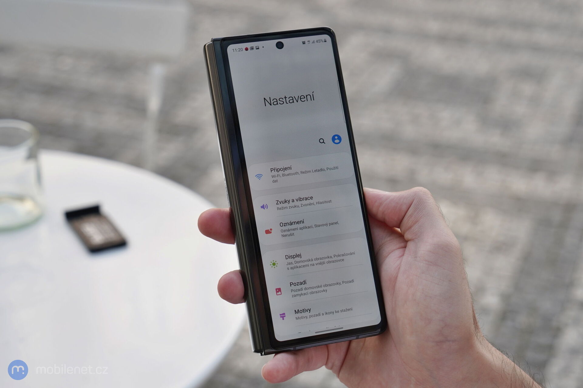 Samsung Galaxy Z Fold2