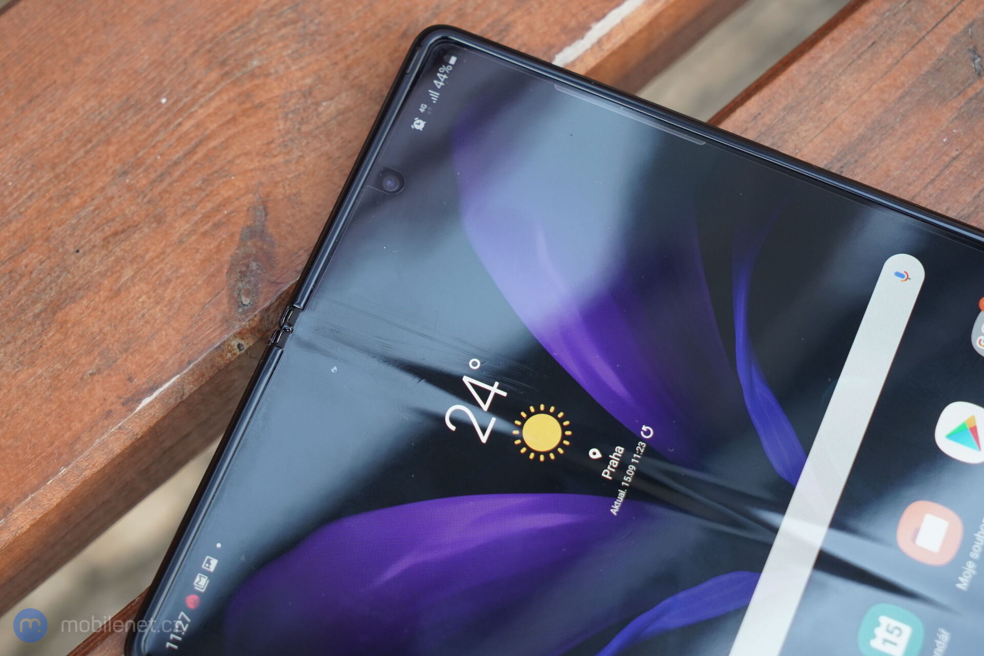Samsung Galaxy Z Fold2