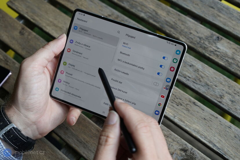 Samsung Galaxy Z Fold3