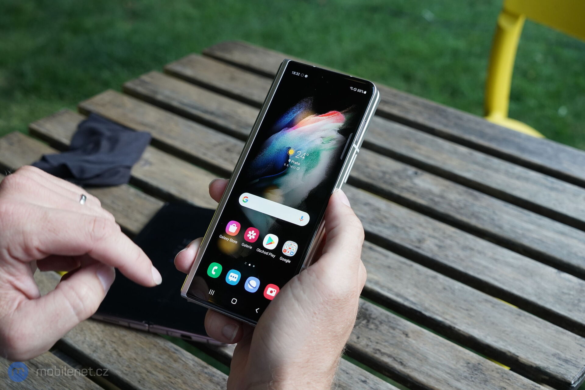 Samsung Galaxy Z Fold3