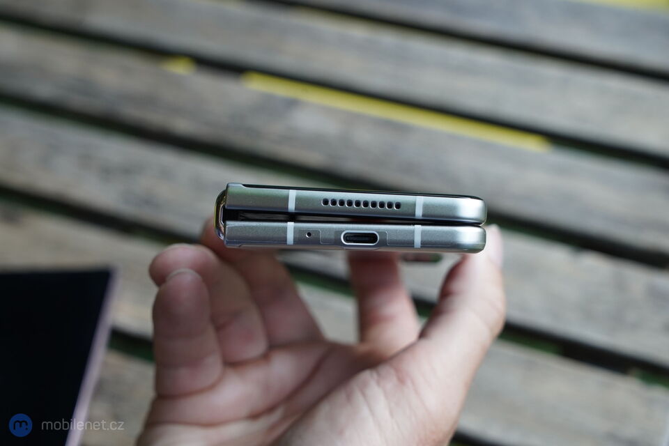 Samsung Galaxy Z Fold3