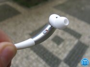 Samsung Gear Circle - zapínací tlačítko a levé sluchátko