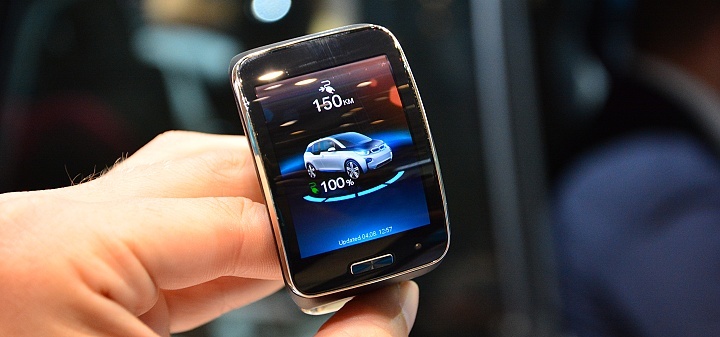 Samsung Gear S a BMW i3