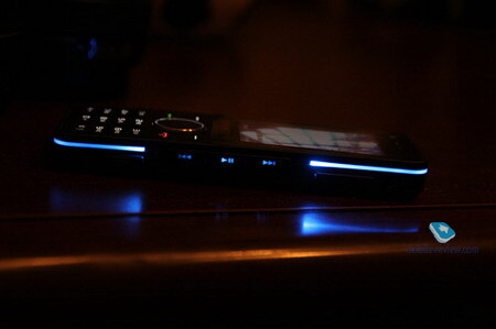 Samsung M7500 Emporio Armani